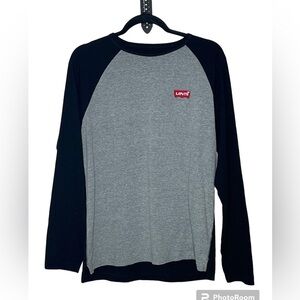Levi’s T-shirt Sz Med